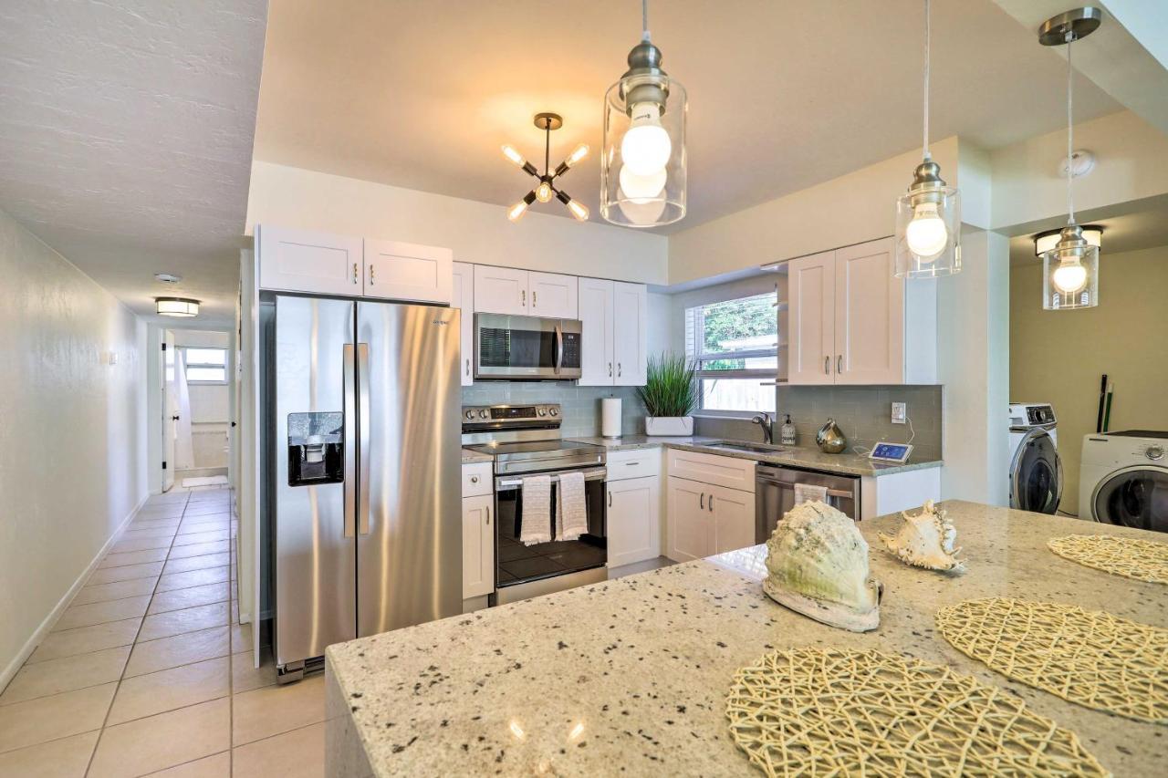Cute And Cozy Florida Duplex Walk To Beaches! Коко Бийч Екстериор снимка