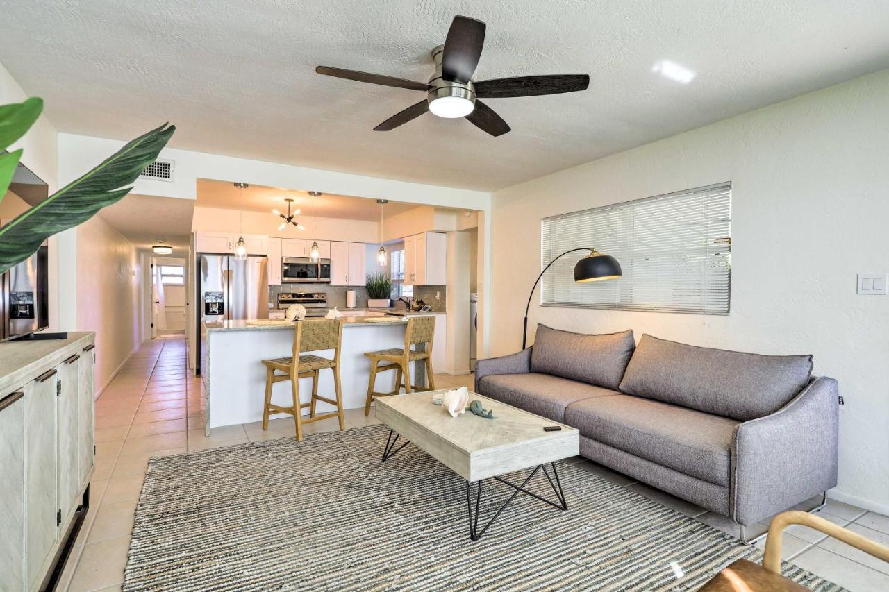 Cute And Cozy Florida Duplex Walk To Beaches! Коко Бийч Екстериор снимка