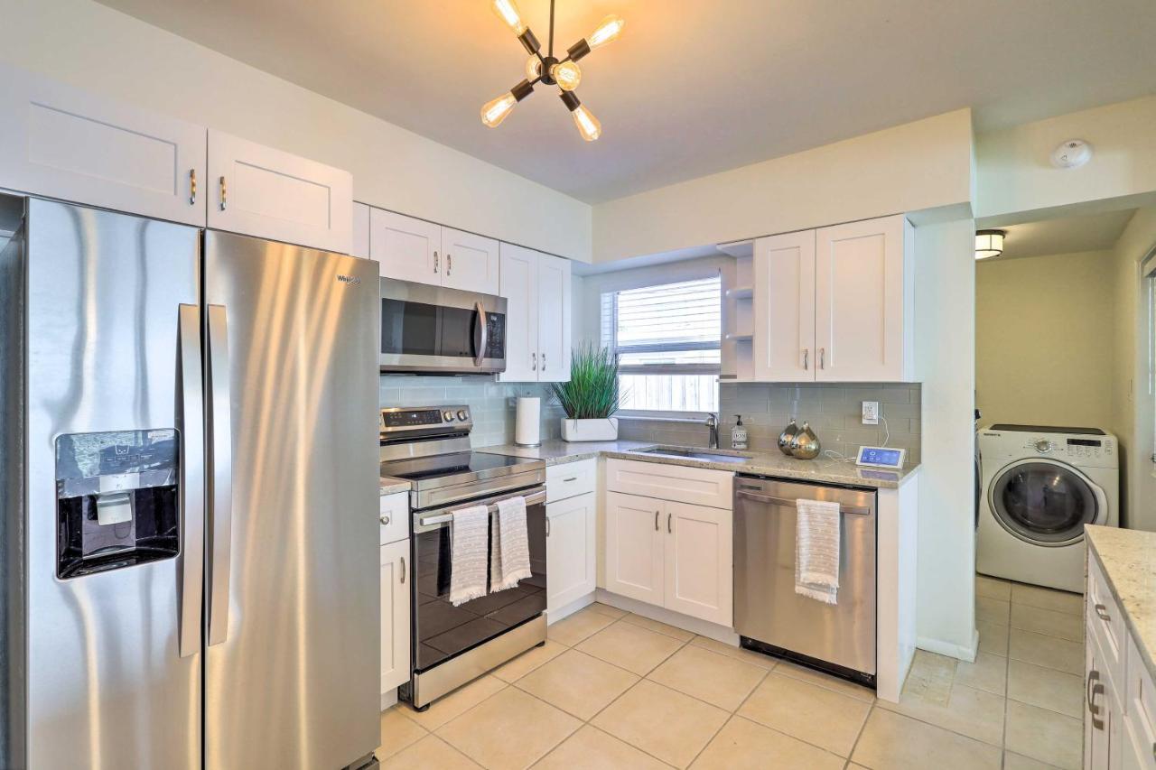 Cute And Cozy Florida Duplex Walk To Beaches! Коко Бийч Екстериор снимка